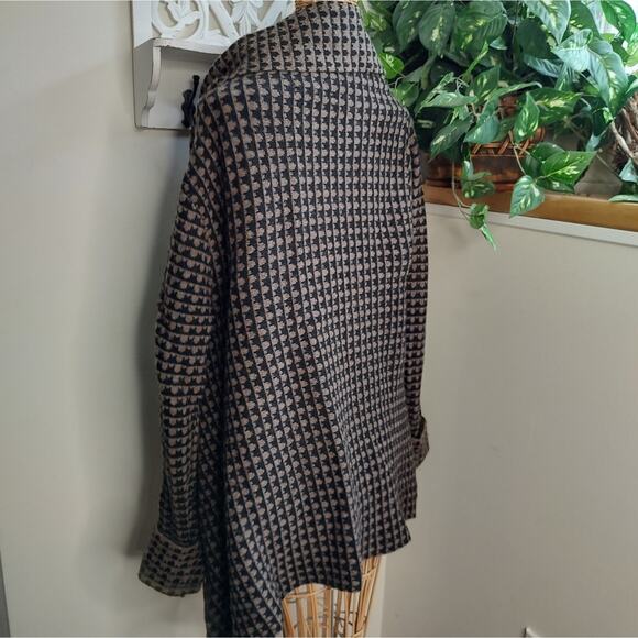 A. Ida Asymmetrical Draped Wrap Style Knit Sweater in Tan & Black Size Large - Picture 3 of 7